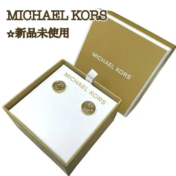 [ 새상품 ] 마이클코어스 귀걸이 골드 MK로고 크리스탈 파베