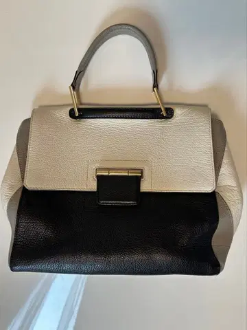 FURLA 아르테시아
