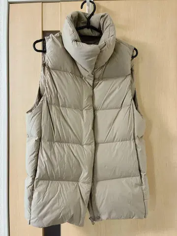 UNIQLO 파우더 소프트 다운 베스트