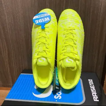 축구 스파이크 23.5cm (미사용)