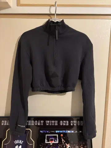 adidas 블랙 크롭 트레이닝복
