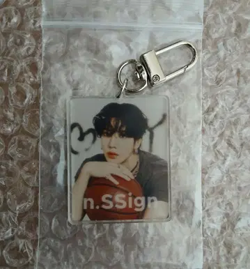 n.SSign 카즈타 아크릴 키링 에버라인 럭키 드로우 에바장미 엔사인