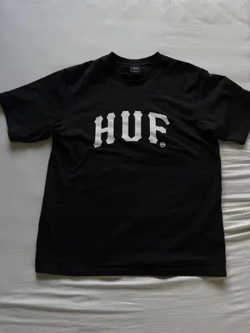 HUF 블랙 T셔츠 M 사이즈