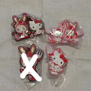 메조피아노 x 헬로키티 캡슐 러버 마스코트 컴프