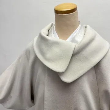 새상품 일본 의류 코트 캐시미어 혼방 따뜻한 롤 카라 옅은 크림색 일본제
