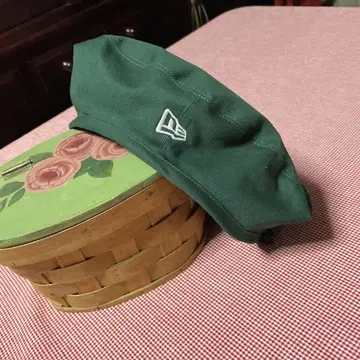 베레모 'NEU ERR'