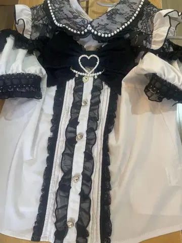LIZ LISA 빅 리본 오픈 숄더 블라우스 반팔