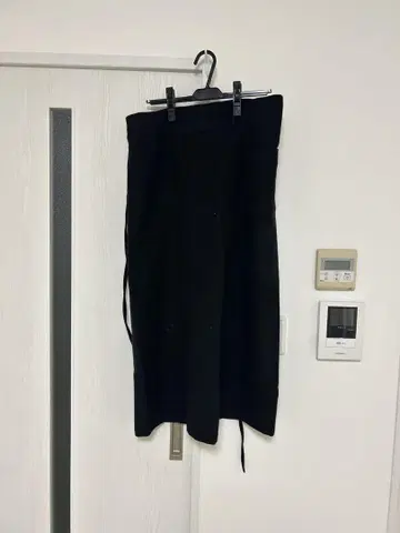Y.M.Walts 블랙 롱 스커트 포켓 부착