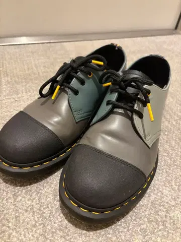 닥터 마틴 1461 런던 UK7 3홀