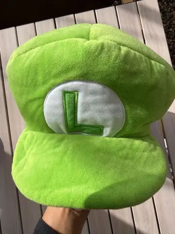SUPER NINTENDO WORLD 루이지 캡