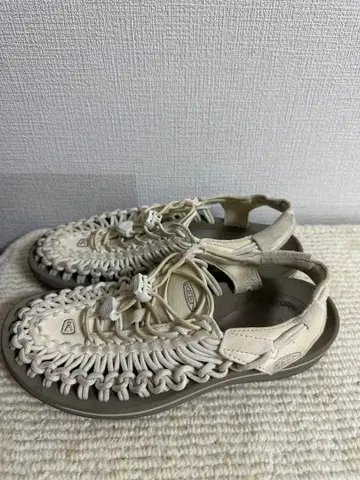KEEN 유니크/화이트/23cm