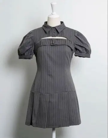 pium 벨트 스트라이프 원피스 차콜