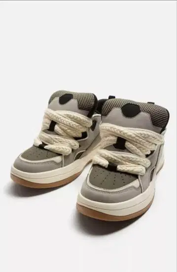 ZARA 스케이트 스니커즈