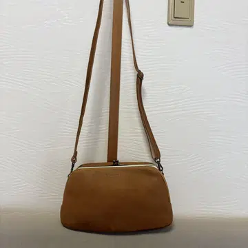 칸미 카프카 후카후카 가마구치 미니백 숄더 가죽 카멜