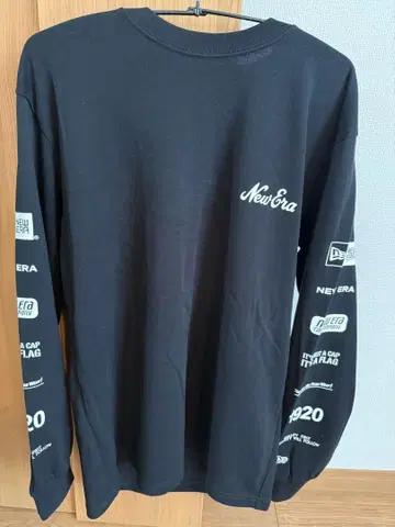 NEW ERA 뉴에라 M 긴팔T셔츠 레귤러 핏