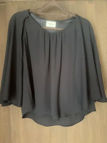 유나이티드 애로우즈 2way 숄 케이프 블라우스 블랙 상의