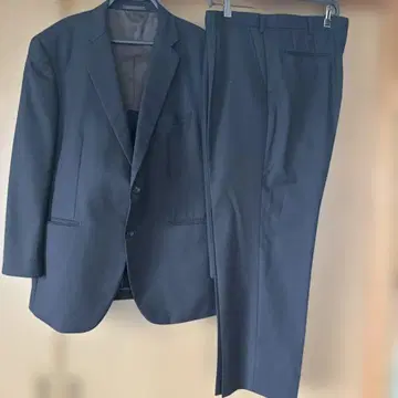 다크 그레이 비즈니스 정장 2버튼