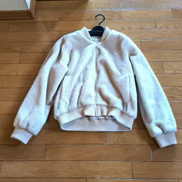 시착만 한 상품, 새상품급 FENNEL 베이지 봄버 자켓 9호