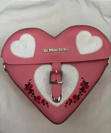 닥터마틴 하트형 숄더백