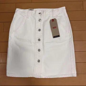새상품 미사용 Levi's 화이트 타이트 스커트 W28