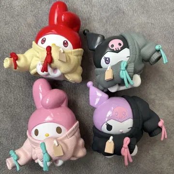 옷 갈아입는 중 마이멜로디 쿠로미 메로쿠로 피규어 시크릿