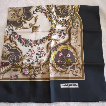 가격 인하 Lancel 실크 꽃무늬 스카프