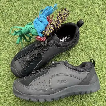 KEEN JASPER ROCKS 트리플 블랙