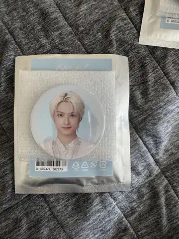 SEVENTEEN 준 NEW 서울 네이비 굿즈 캔뱃지