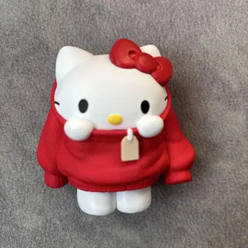 산리오 옷 갈아입는 중 헬로키티