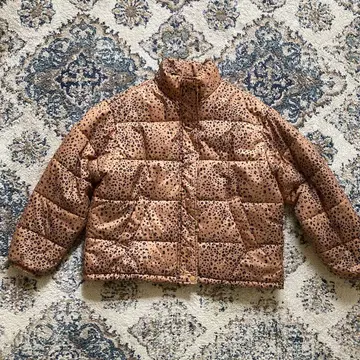 Levis 레오파드 무늬 퍼프 자켓