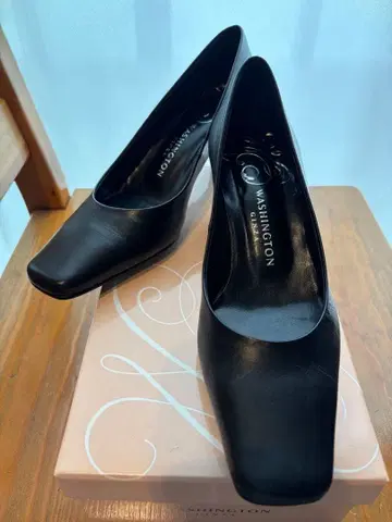 블랙 스퀘어토 하이힐 워싱턴 긴자