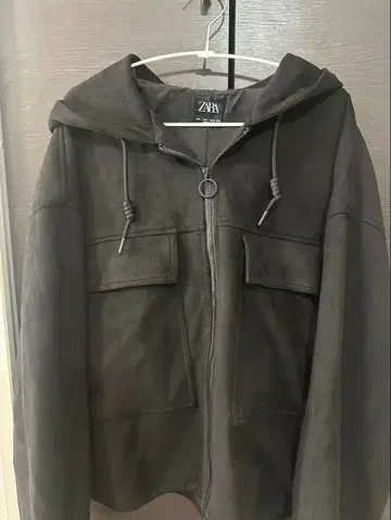 ZARA 블랙 후드 부착 자켓 L