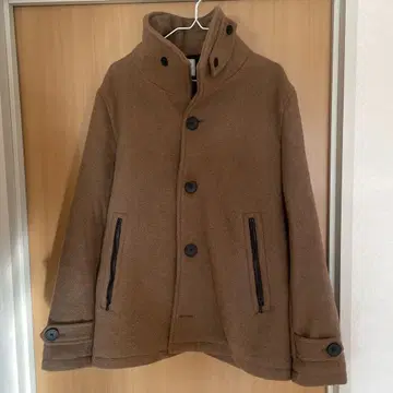 브라운 더블 버튼 피 코트