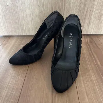 다이애나 블랙 하이힐 펌프스