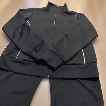 리복 저지 상하의 블랙