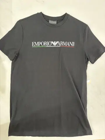 Emporio Armani 블랙 T셔츠 M