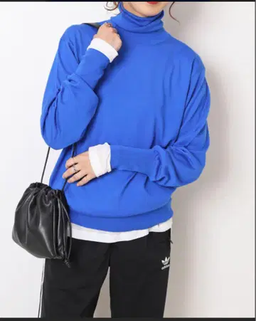 Spick and Span 18G 터틀넥