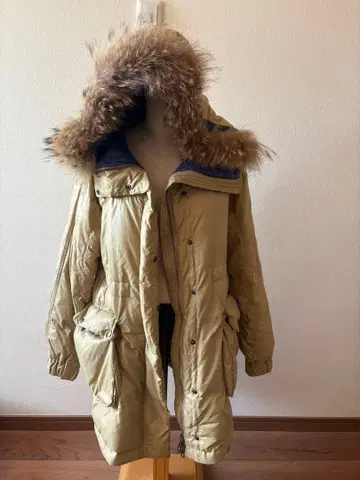 MACPHEE 베이지 모즈 코트