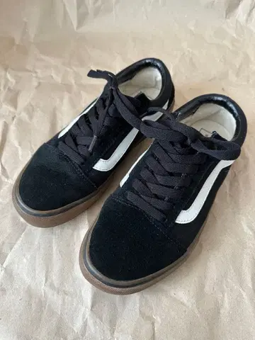 Vans 스웨이드 블랙 스니커즈