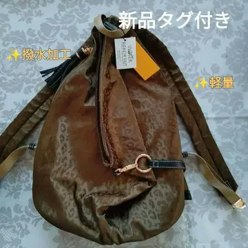 LA BAGAGERIE 트라이앵글형 백팩 레어 발수 경량