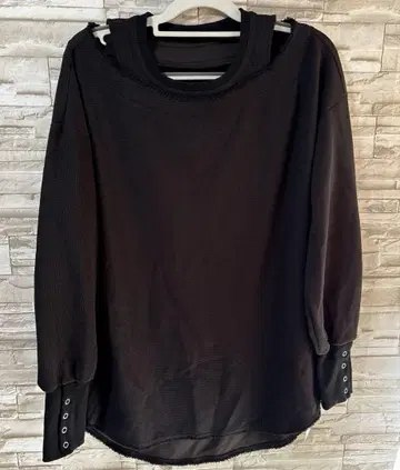 긴팔 티셔츠 블랙