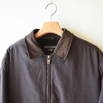 90s dockers 피치 스킨 옷깃 가죽 절개 블랙 스윙탑