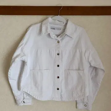 ZARA 화이트 자켓