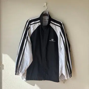 Sergio Tacchini 나일론 자켓 L 사이즈 저리