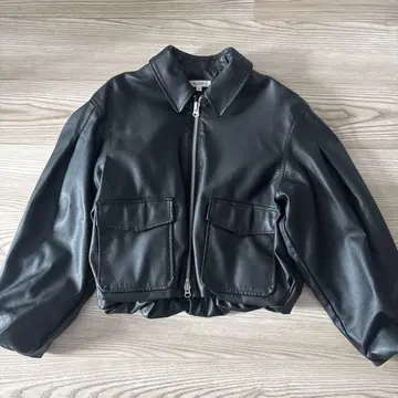 MOUSSY 블랙 가죽 크롭 자켓