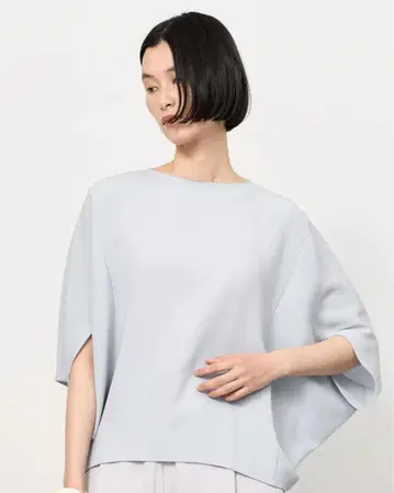 SOEJU 라이트 코쿤 실루엣 블라우스