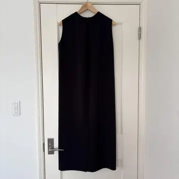 theory luxe 블랙 슬리브리스 롱 드레스