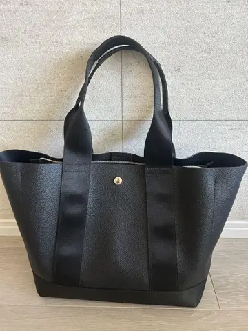 가격 인하!! 인기!! OPAQUE CLIP 블랙 토트백 칸막이 포함