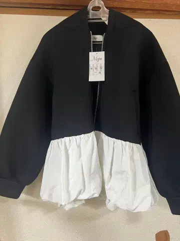 밑단 벌룬 페플럼 본딩 후디 블랙 택 포함 새상품