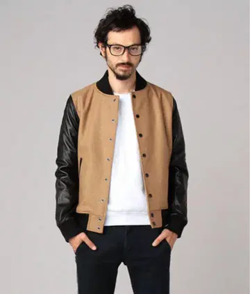 1 to 10 people 소매 램 가죽 자켓 바시티 자켓 베이지와 블랙